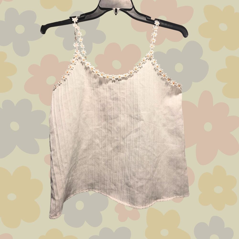 SHEIN Daisy Trim Textured Cami Tank Top